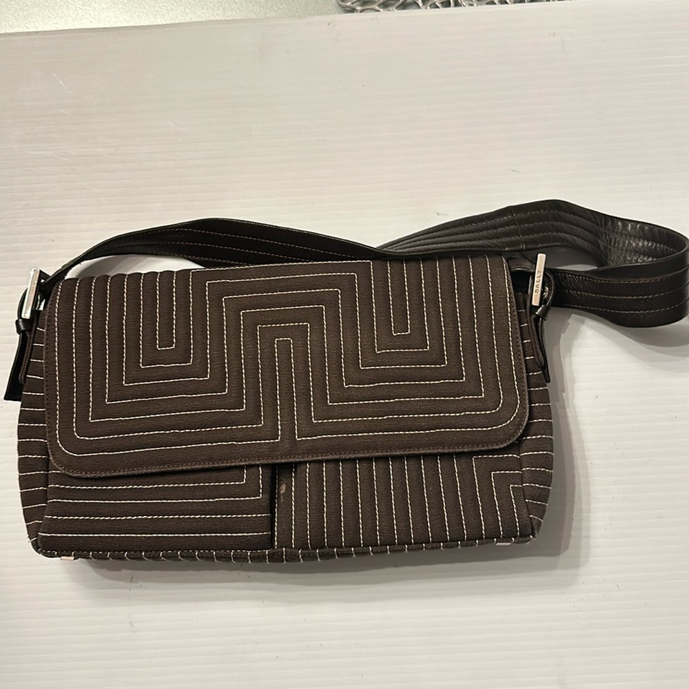 Vintage Genuine Bally Handbag in Brown.Made in Italy